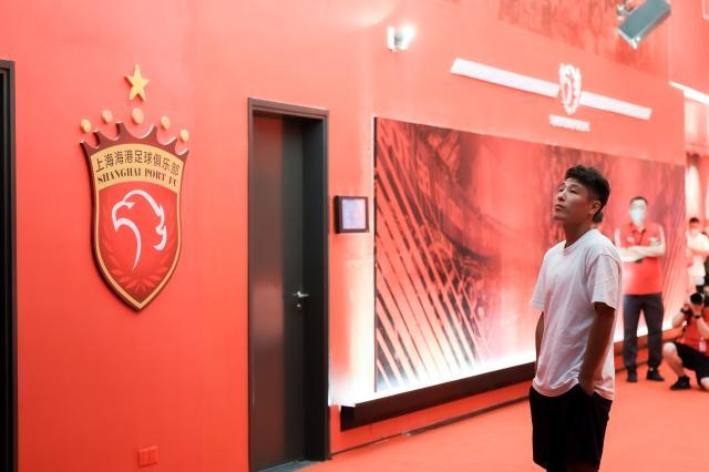 1661959273382043338.jpg 武磊02.jpg