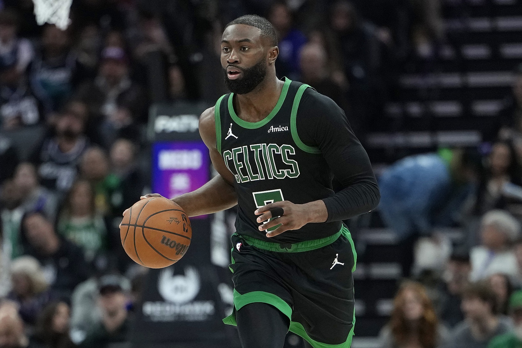 开云体育下载入口-布朗：有球迷甚至赛季开始前希望我们摆烂 我现在对球队无比自豪