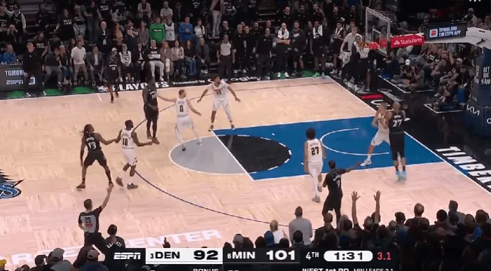 开云体育下载官网-杀死比赛！多森姆顶投三分砍下39分，森林狼领先掘金12分